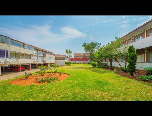 2 BEDROOM APARTMENT FOR SALE IN FLORIDA